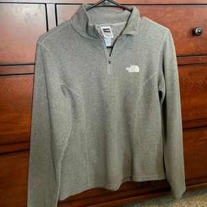 North Face fleece 1/4 zip